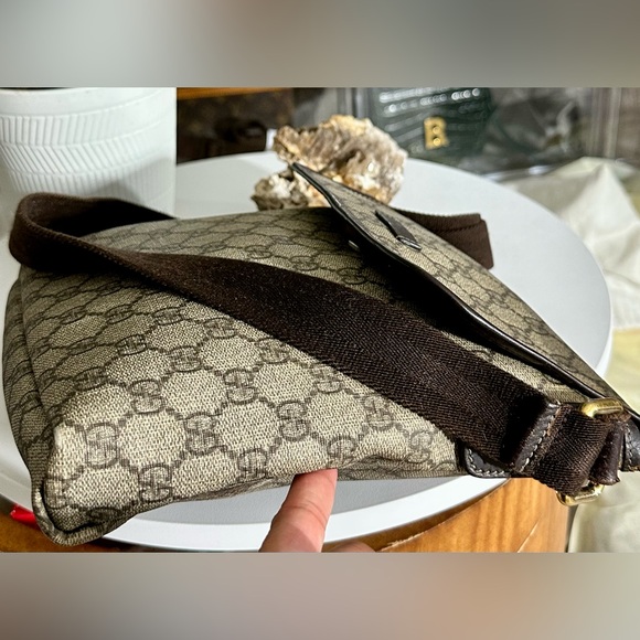 Authentic Gucci Brown Crossbody Bag - Picture 3 of 8